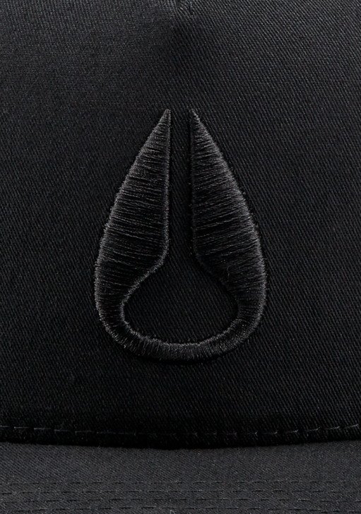 Accessories IE Nixon Iconed Trucker Hat Black 688T443