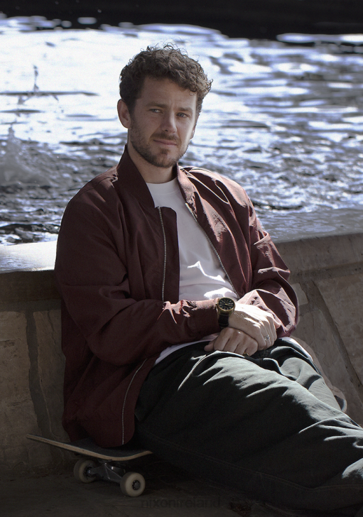 Watch IE Nixon Sentry Solar Leather All Gold/Black 688T94