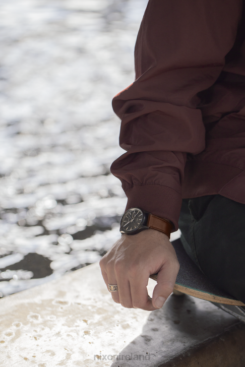 Watch IE Nixon Sentry Solar Leather Gunmetal 688T93