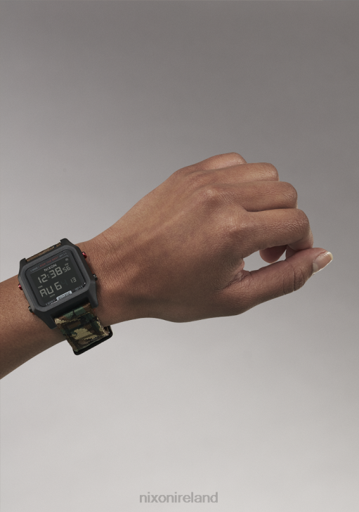 Watch IE Nixon Independent Staple Black/Camo 688T216