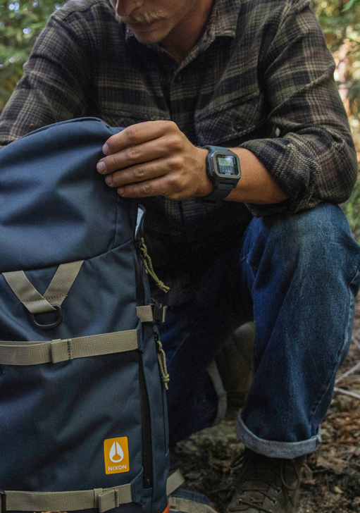 Watch IE Nixon Regulus Expedition Navy 688T171