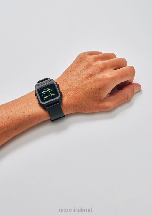 Watch IE Nixon Staple Red 688T141